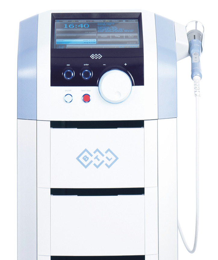 1 Terapia Laser de Înaltă Intensitate BTL 6000 HIL 1BTL 6000 High Intensity Laser 2 PIC detail on trolley RGB